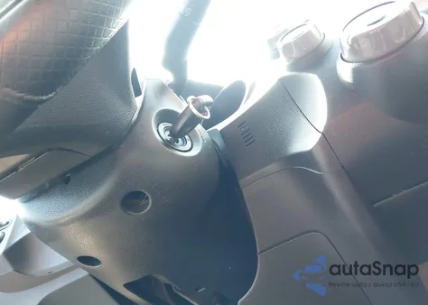 2010 Honda Fit из США, поврежденный, VIN JHMGE8H25AC015581